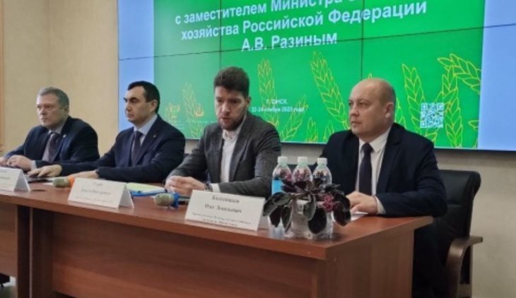    Россельхозцентр вносит значительную роль в обеспечение российского АПК семенами