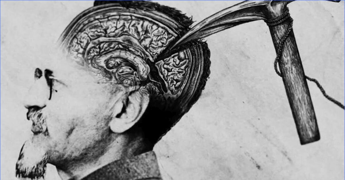 Деревянная кирка. Кирка. Кирка для огорода. Алмазная кирка. Меч и кирка майнкрафт.