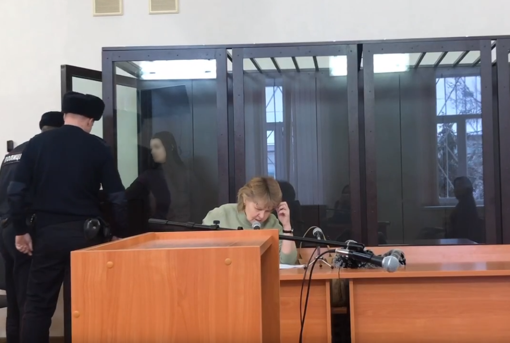 В Твери арестовали 42-летнюю подозреваемую в истязании инвалида