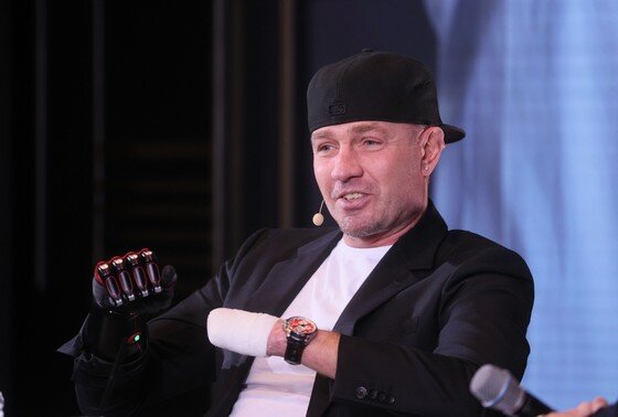    Роман Костомаров