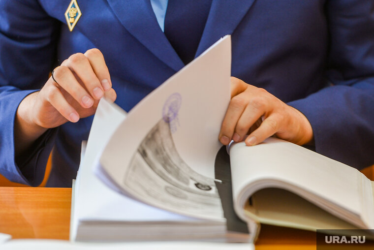    Против Шарлота возбудили дела по двум уголовным статьям