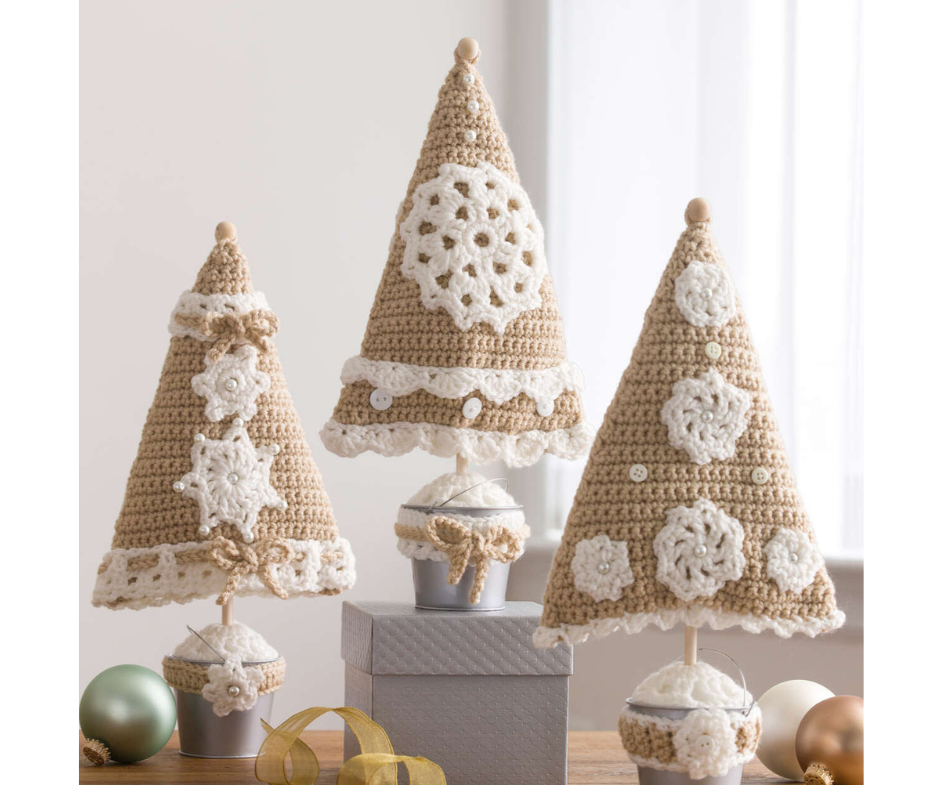 Simply Crochet Issue 38: Christmas Gnomes and Woodland Wreath Crochet wreath, Cr