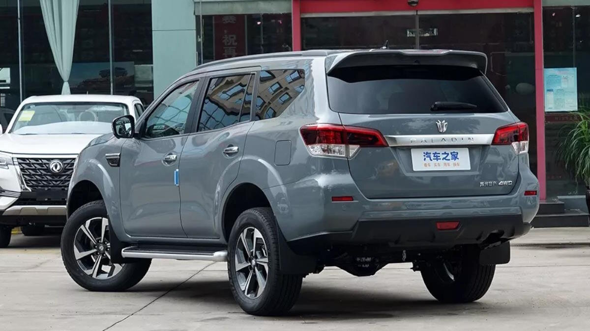     Dongfeng Nissan Paladin сзади Вадим Клепнёв
Dongfeng Nissan Paladin (Oting)Dongfeng Nissan / autohome.com.cn