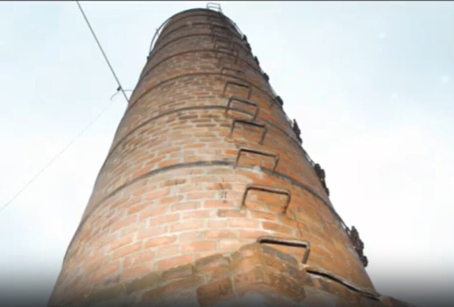    В Иванове на пивзаводе во время демонтажа кирпичной трубы погиб человек