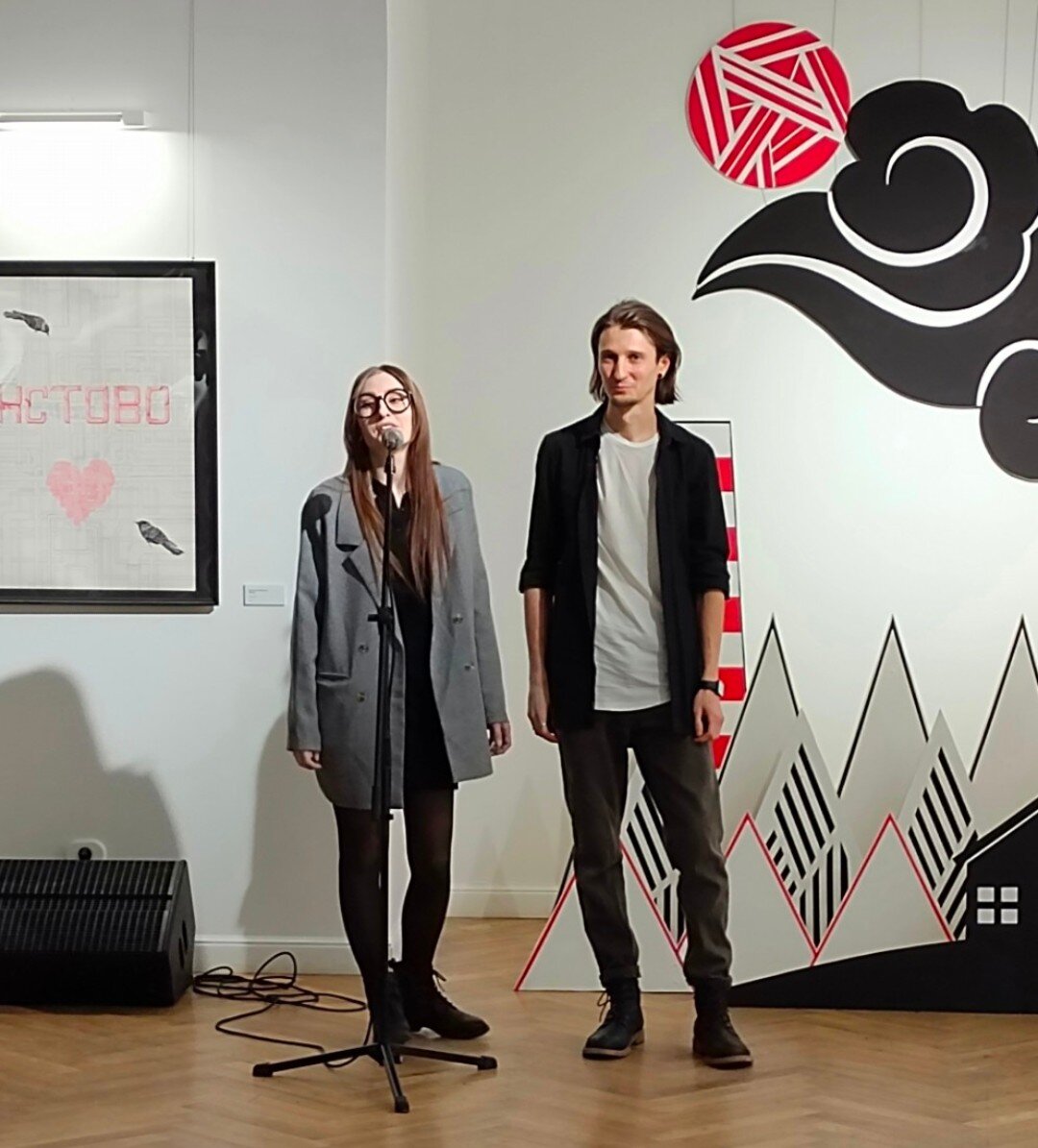 Молодые, модные и невероятно талантливые авторы выставки "Город у завода" в Нижегородском Центре Культуры "Рекорд" Константин Белоусов и Анна Спускова