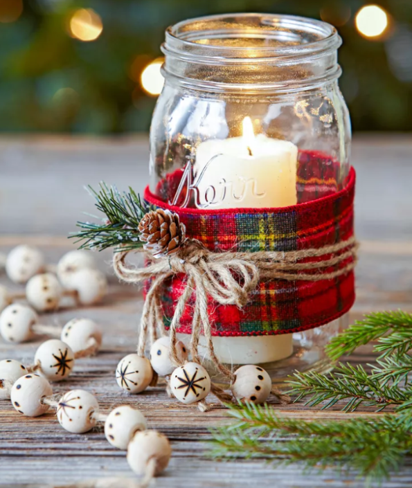 9 новогодних поделок из  стеклянных банок.