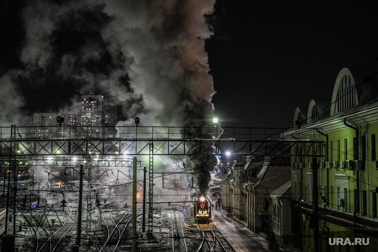    Свердловчане заметили дым над «Поездом Деда Мороза» (архивное фото)