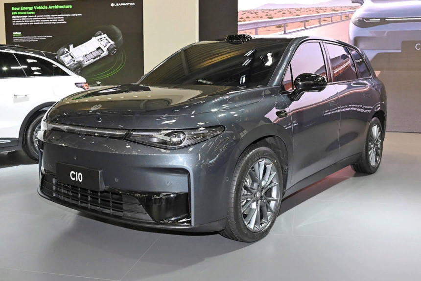 Типичная морда китайского автомобиля