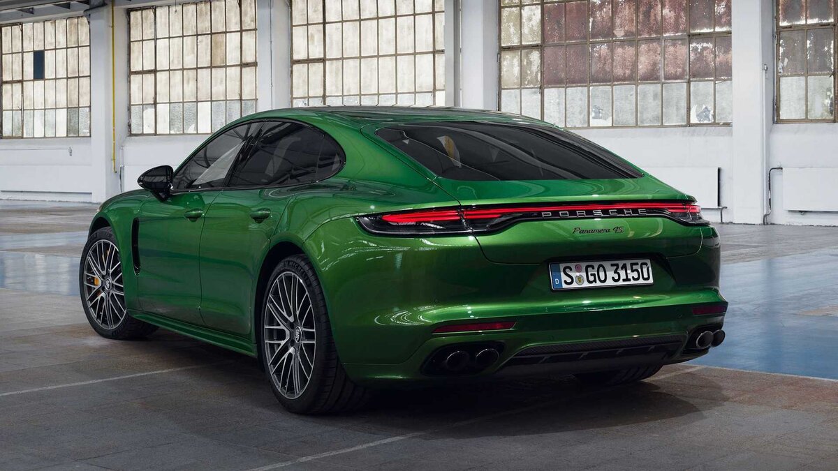 Porsche Panamera 2021