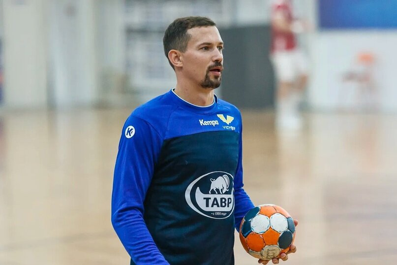 Олег Кривенко в период выступлений за "Виктор"