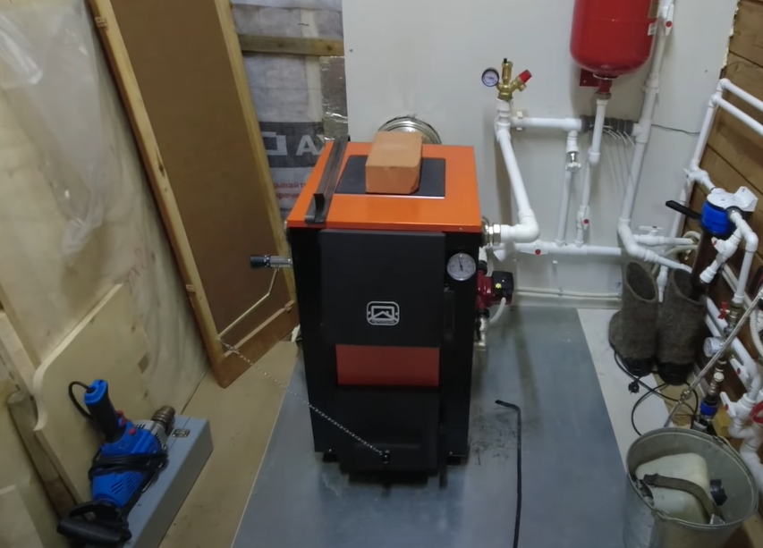 Твердотопливный котёл