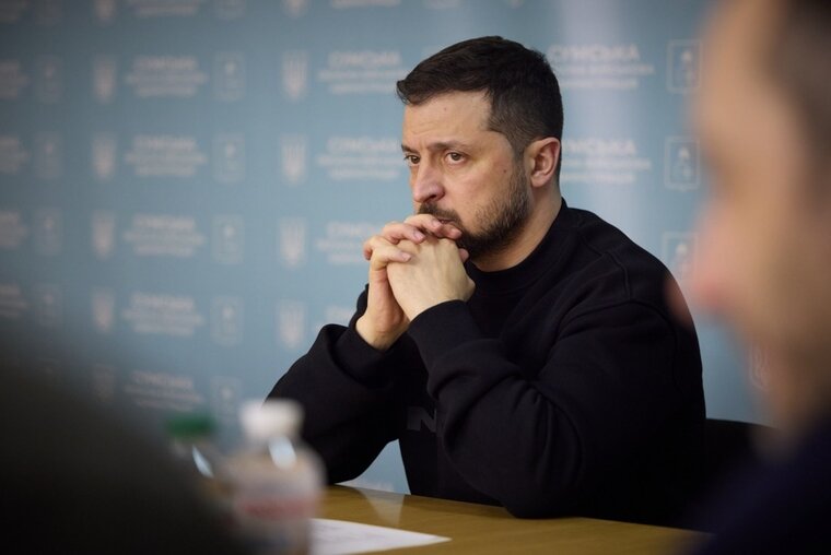    Владимир Зеленский подписал указ об увольнении четырех сотрудников Нацгвардии Украины