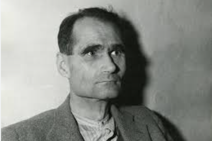  Несмотря на то, что он дожил до старости, от возмездия ему уйти не удалось / ФОТО: www.russian7.ru