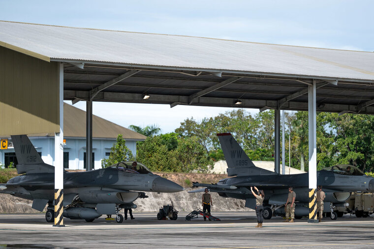    Нидерланды были одной из первых стран, которая согласилась поставить Украине F-16