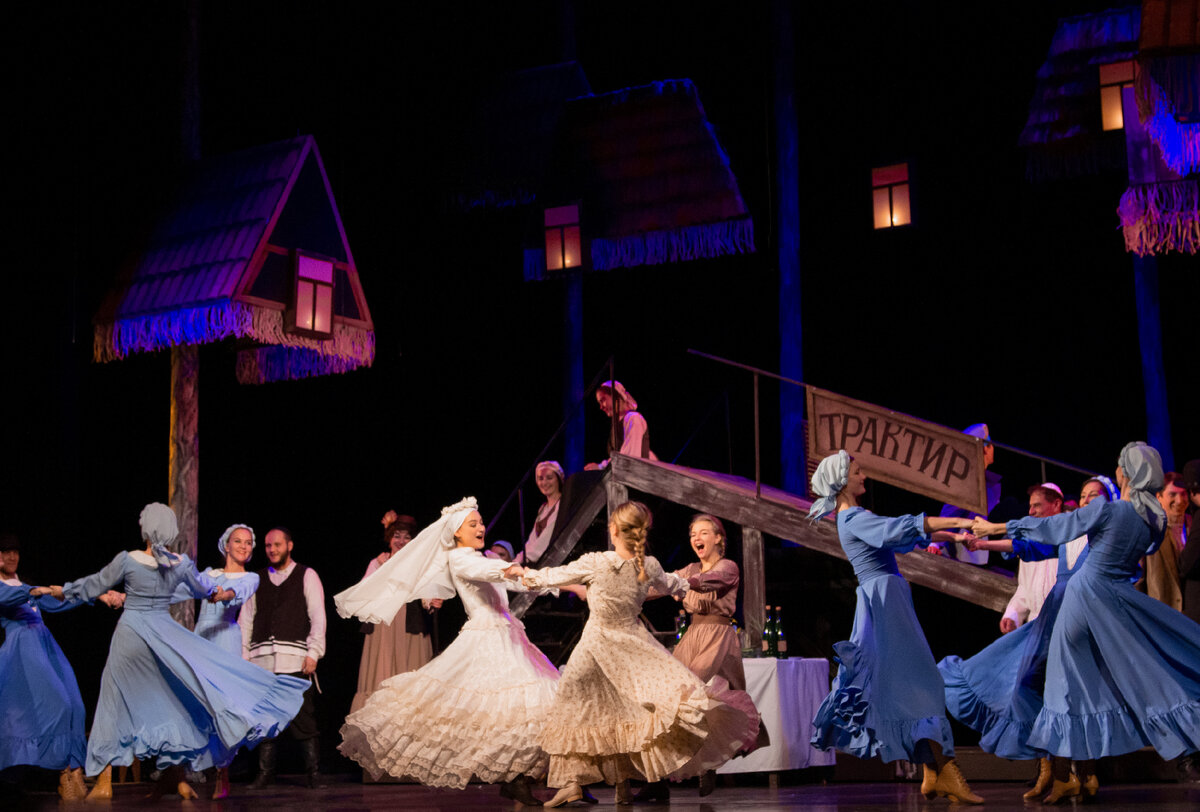 Сцена из спектакля. Фото Алины Кошкиной