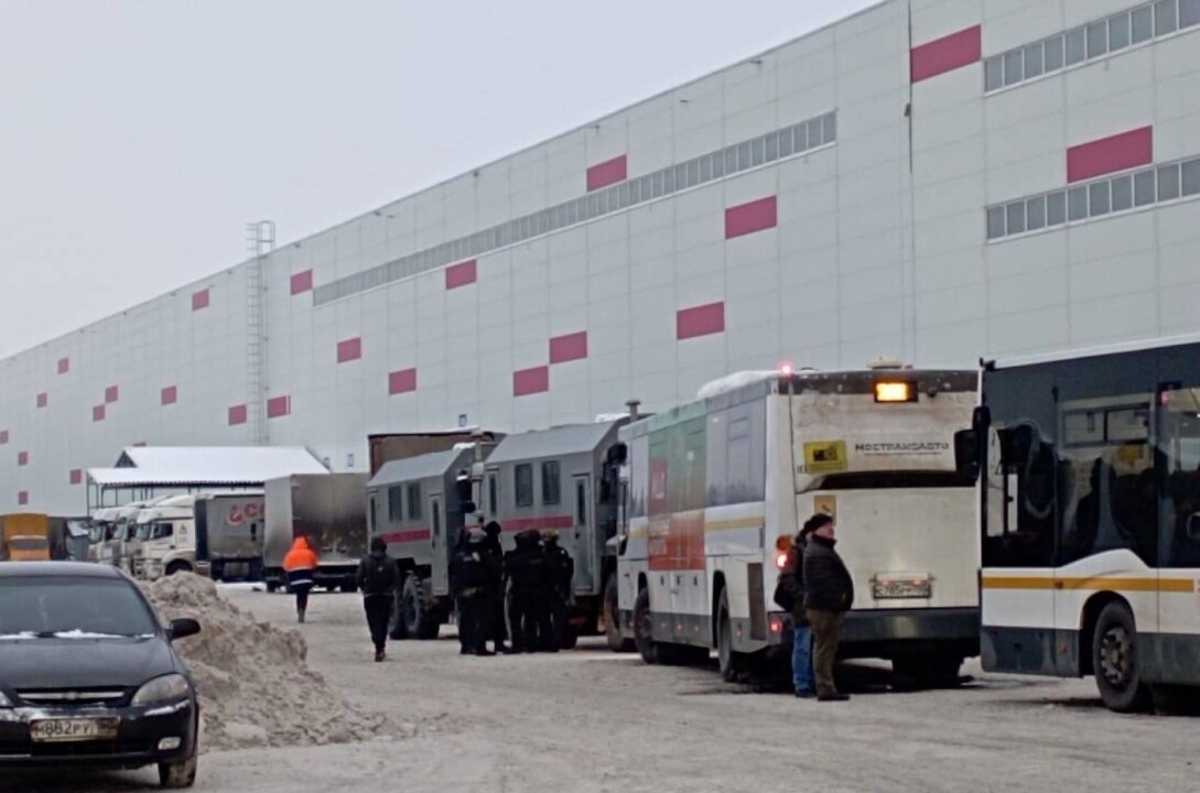    105 сотрудников Wildberries доставили в военкомат после задержания на складе в Электростали