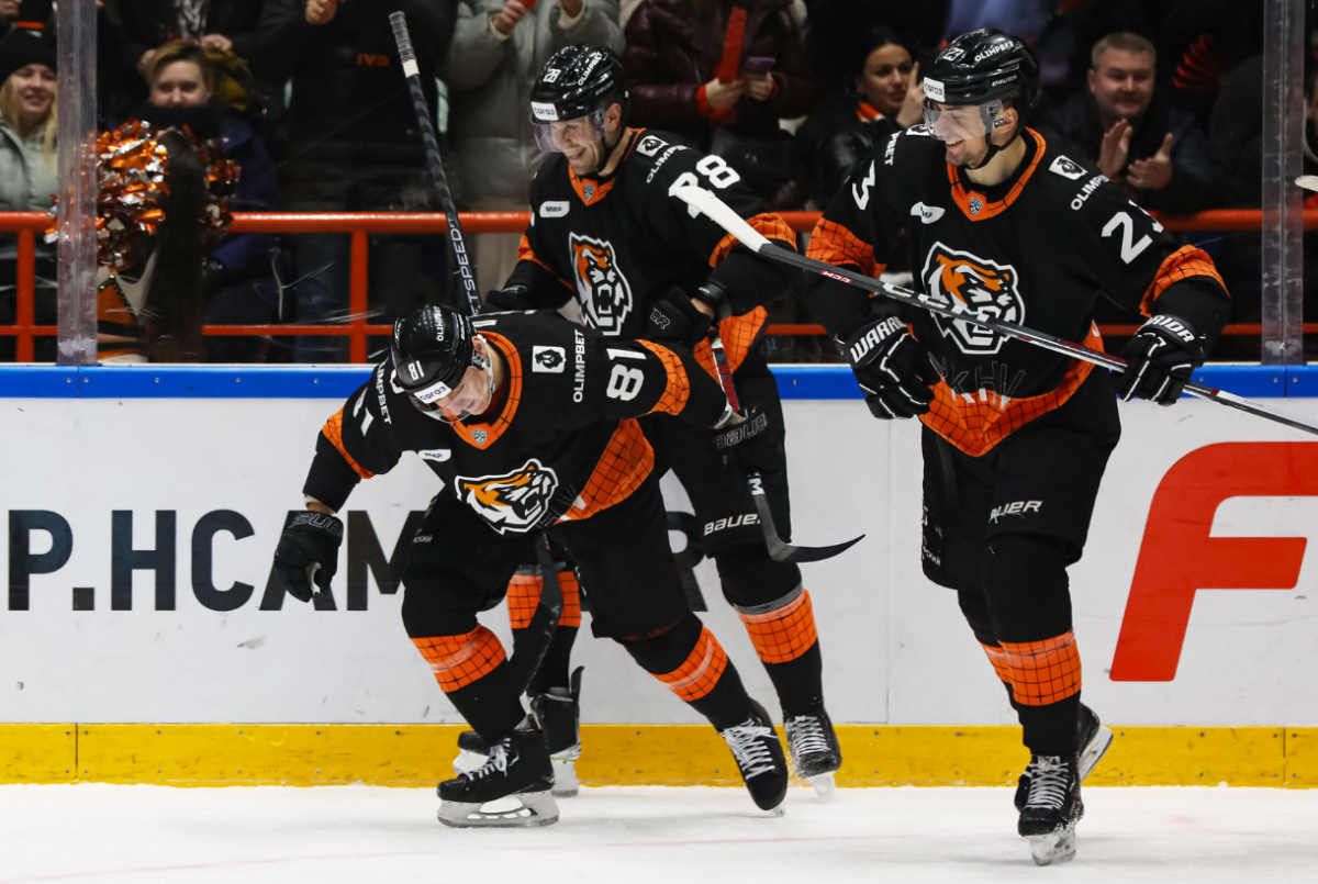    Хабаровский ХК «Амур» одержал разгромную победу над «Северсталью»