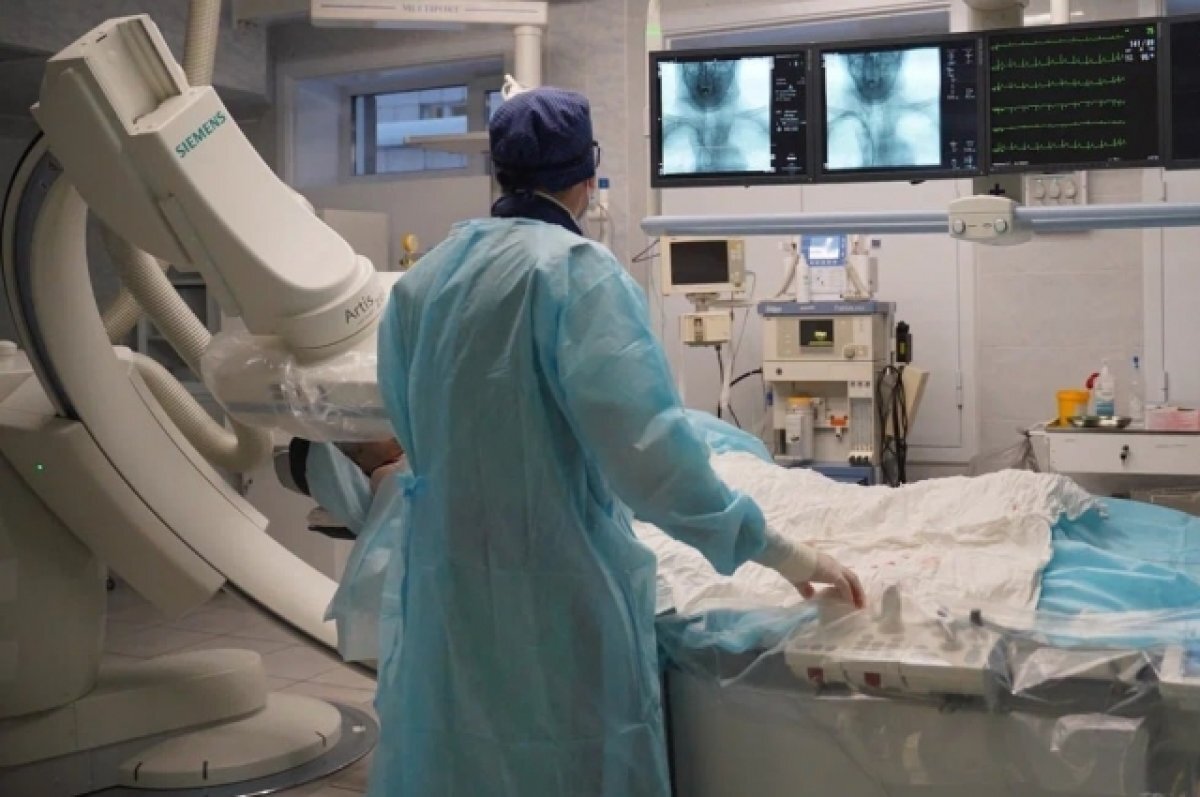    Ангиохирурги Томской ОКБ провели более 2000 операций на новом оборудовании