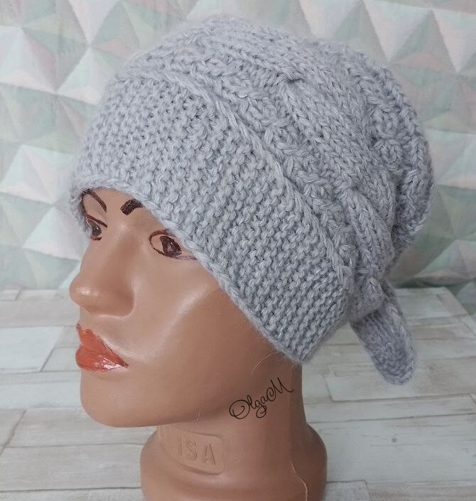 Вяжем модную шапочку Повойник спицами. Женская шапка сегодня - это не просто головной убор для тепла и защиты от ветра, а в прямом смысле показатель комфорта, образа и стиля 