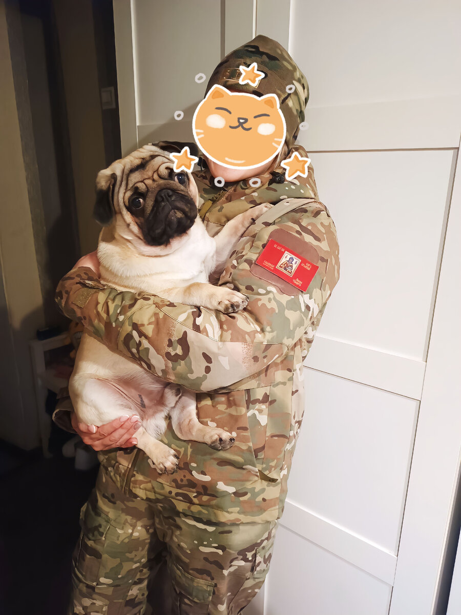 Наша Анечка! Заехала к нам за рюкзаком пулемётчика.