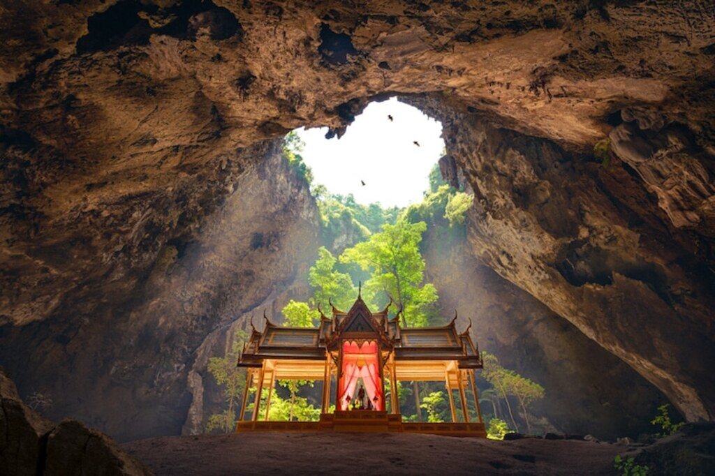 Пещеры куда. Phraya Nakhon, Таиланд. Пещера Phraya Nakhon. Пещера Прайя Накхон (Phraya Nakhon Cave). Таиланд. Пещера Phraya Nakorn.