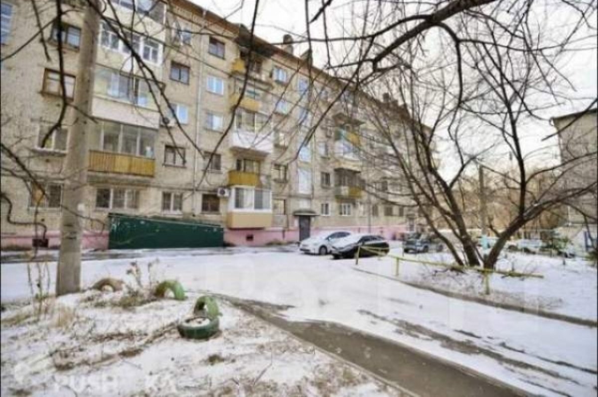    Северянам напомнили, куда звонить, если двор не убрали от снега