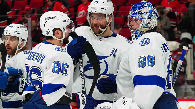    Никита Кучеров (слева), Виктор Хедман и Андрей Василевский. USA Today Sports