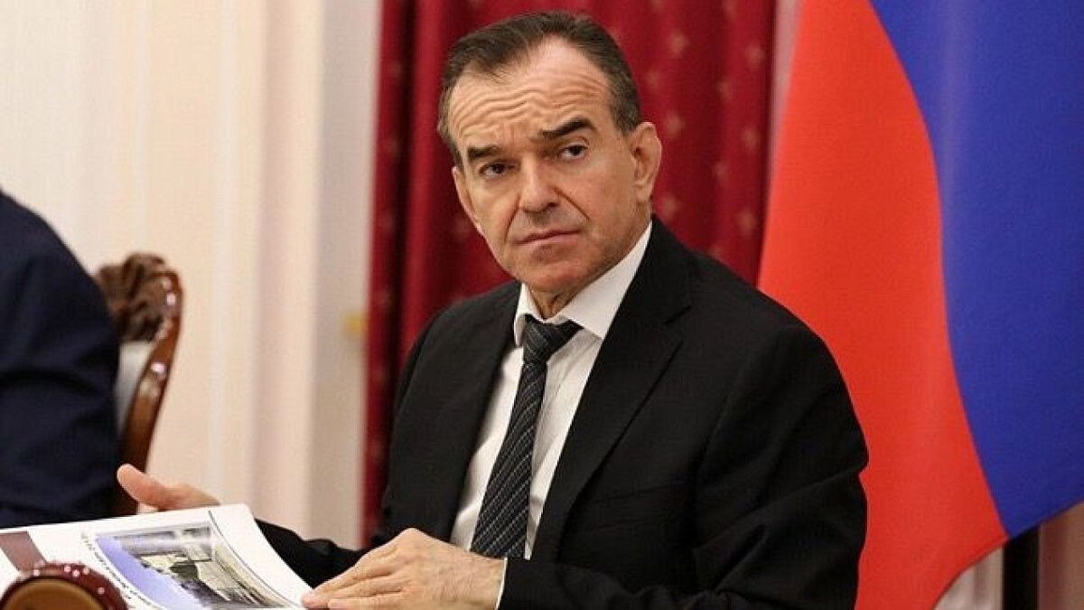    За сутки кубанцы направили главе региона почти 800 вопросов. Фото: администрация Краснодарского края.