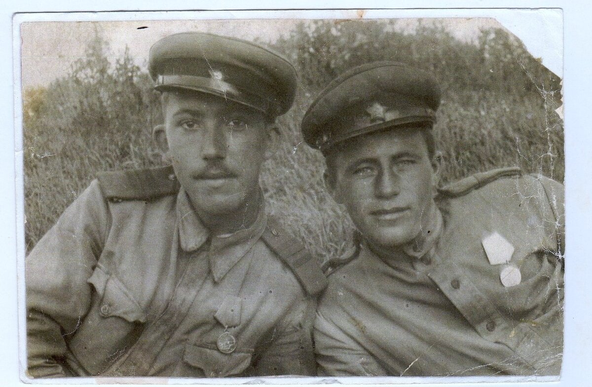 Фронтовое фото Юрия Никулина