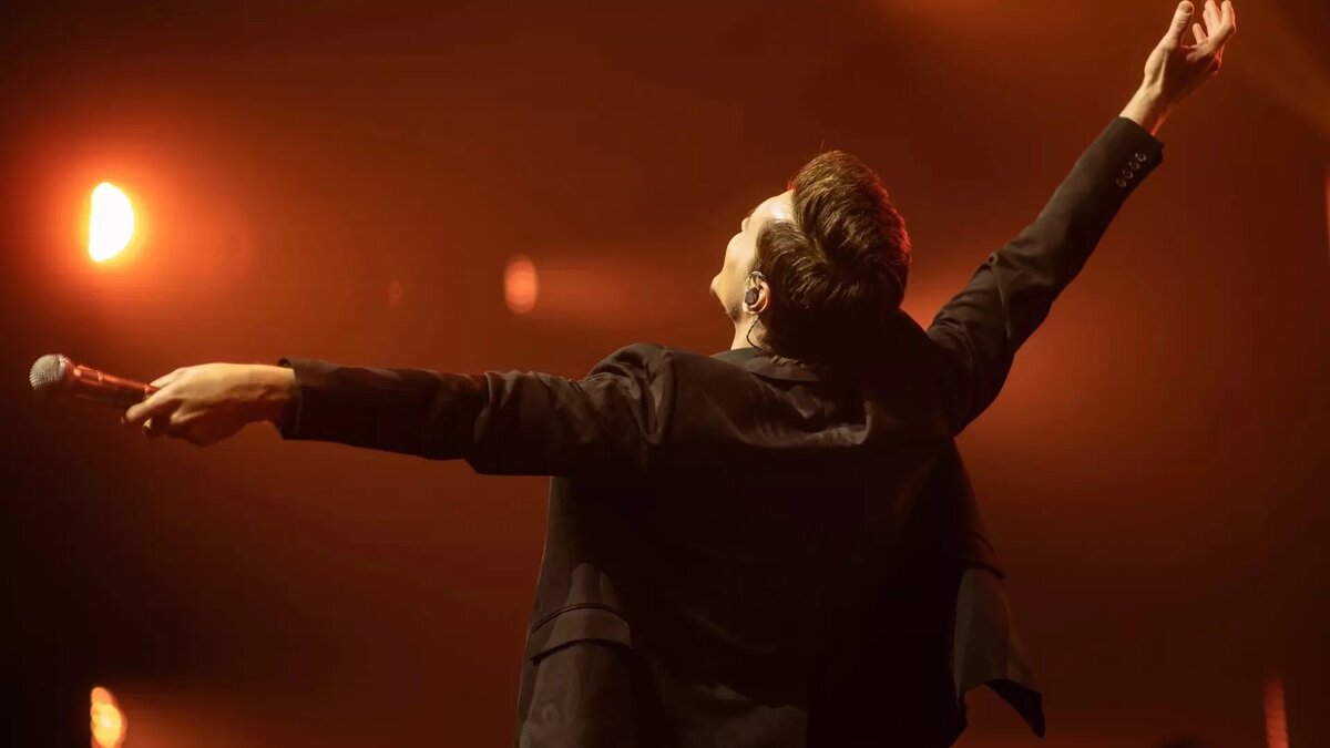     Российский певец Дима Билан опубликовал даты перенесенных этой осенью его концертов. В Тюмень артист приедет 15 апреля. Информация о новых датах опубликована на официальных страницах Билана в социальных сетях.