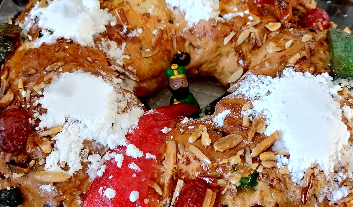 В середину даже солдатика какого-то положили. Наверное, он и стоил 10 евро😂