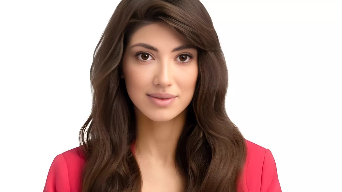     27-летняя жительница Тюмени Александра Копанева попала в число 30 финалисток международного конкурса «Мисс Россия — 2023». Его итоги подведут сегодня, 25 ноября, в Москве.