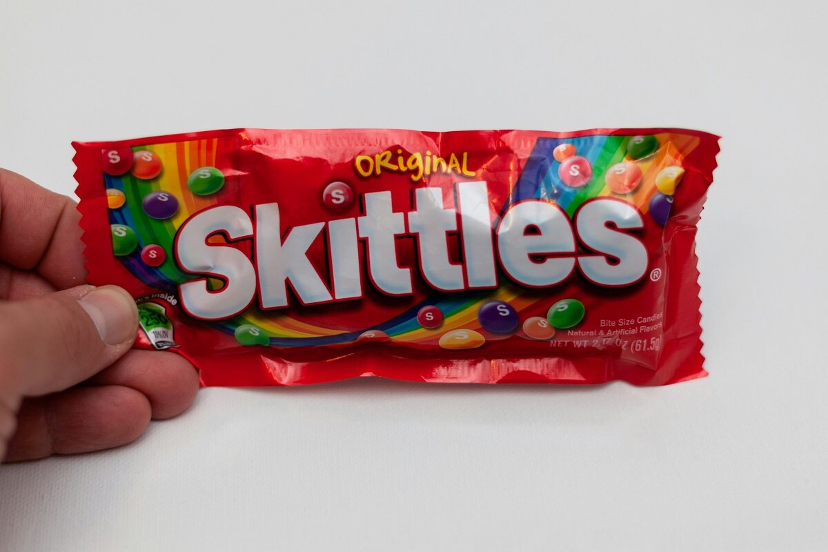 В России требуют запретить жевательные конфеты Skittles: причины |  ФедералПресс | Дзен