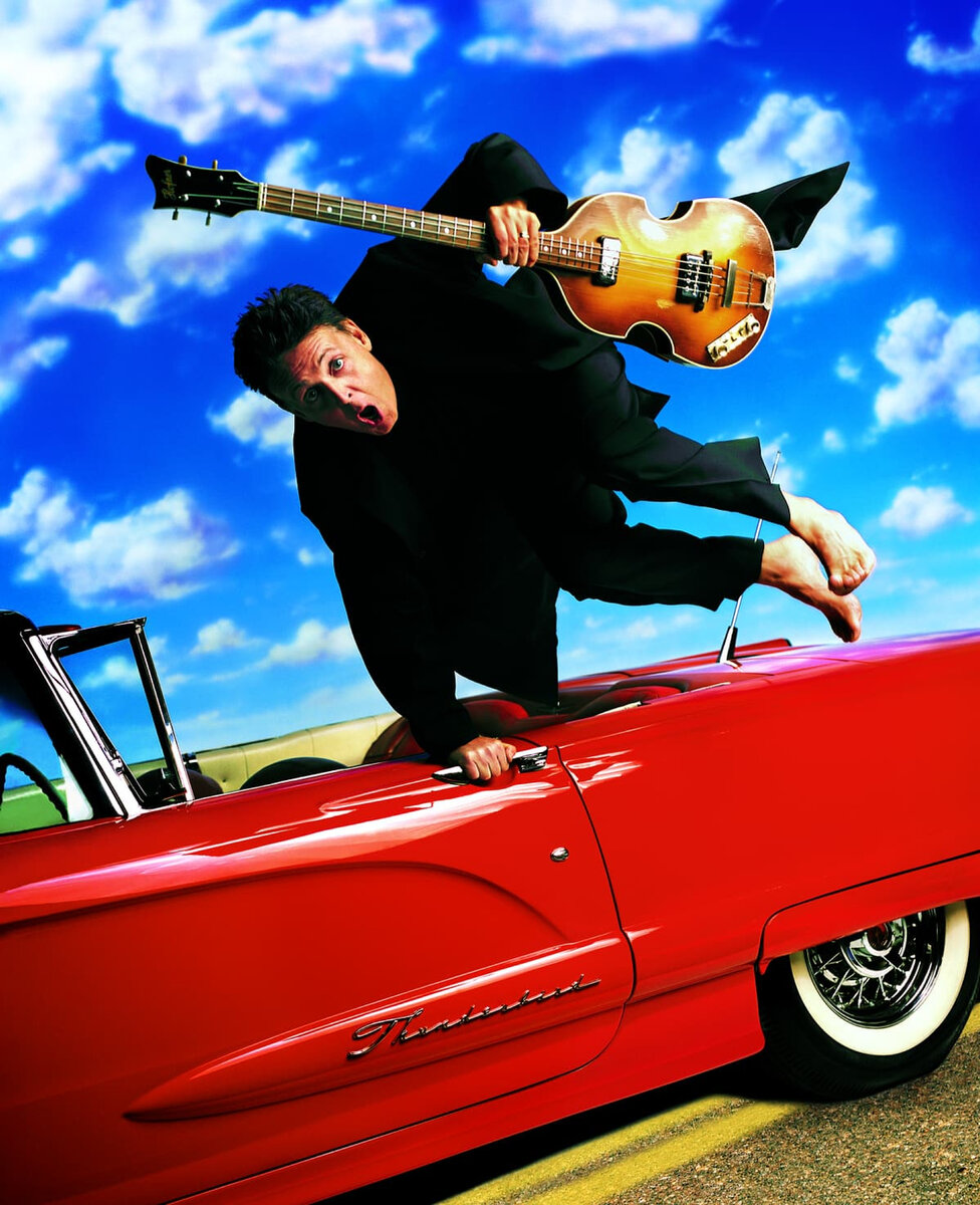 Paul MCCARTNEY Aston Martin