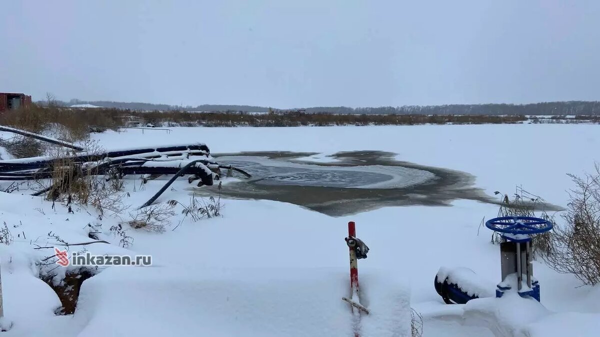     Казань перешла экватор по рекультивации иловых полей. 50-летний запах отходов перестал вызывать у местных жителей приступы тошноты, а в следующем году на их месте и вовсе обещают зеленые луга.