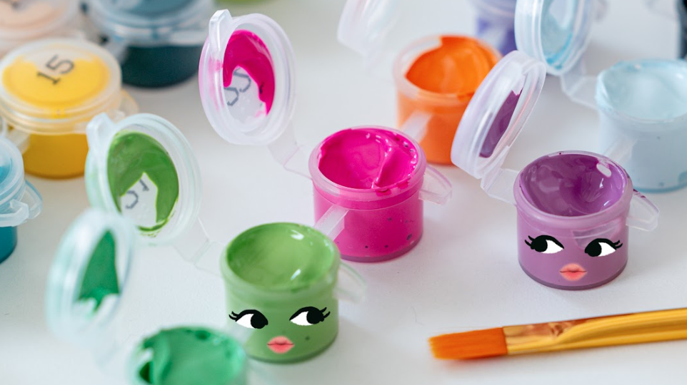 Интервью с красками: поговорили с главными героями картин по номерам