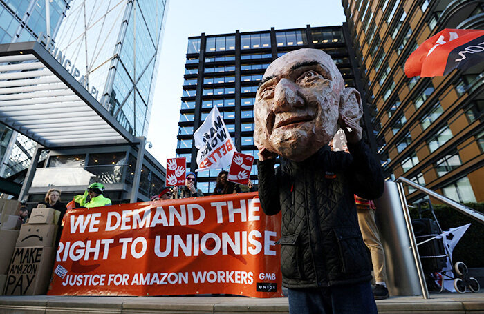    Митинг сотрудников Amazon в Лондоне.Hollie Adams/Reuters