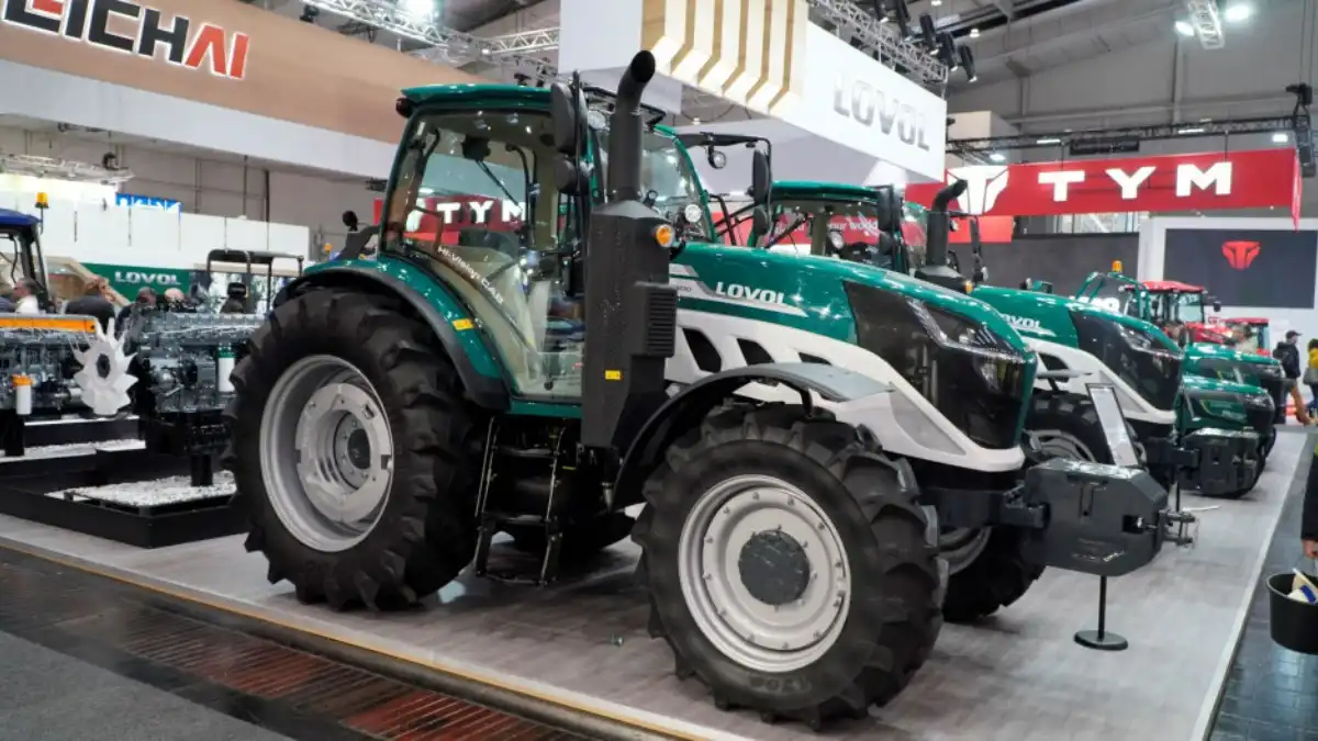 Китайские бренды на Agritechnica 2023: самая большая экспозиция LOVOL |  ГлавПахарь | Дзен