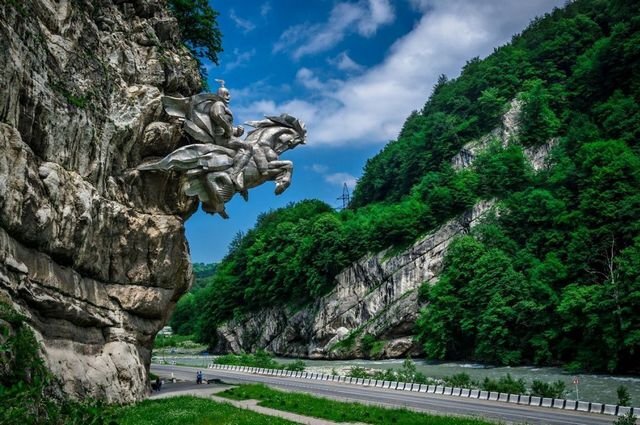Монумент Уастырджи, фото пресс-службы главы и правительства Северной Осетии