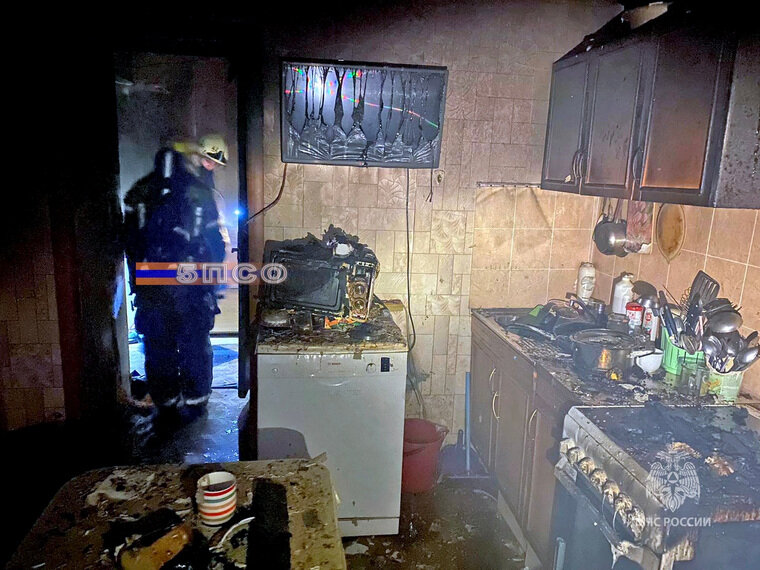    Пожар произошел на кухне