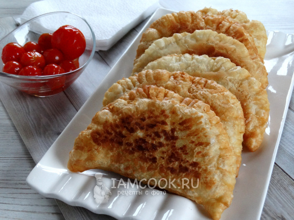 Самые лёгкие и вкусные чебуреки - готовятся за считанные минуты и тесто замешивать не нужно