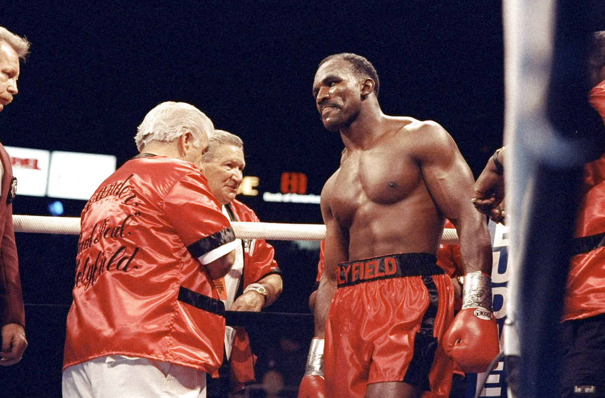 Четырехкратный экс-чемпион мира в супертяжелом весе - Эвандер Холифилд