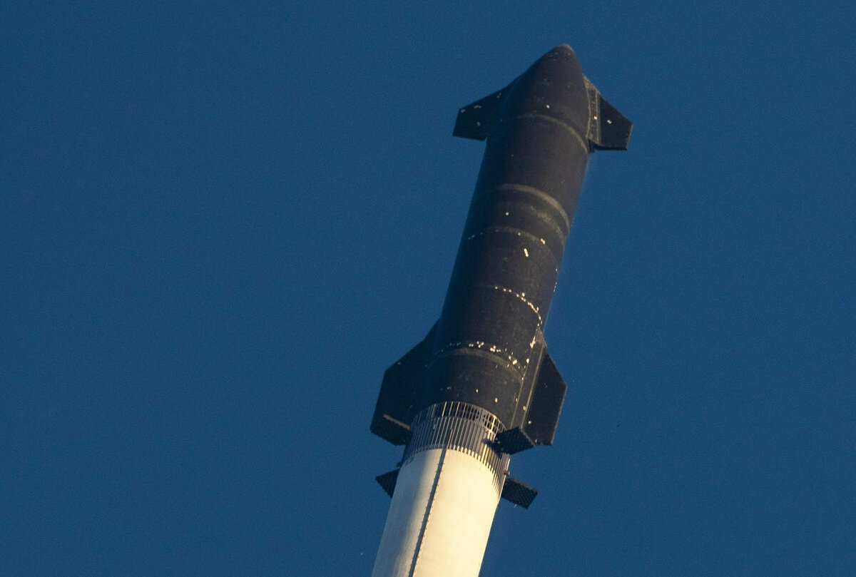 Прототип Ship 25 18 ноября 2023 года, фото SpaceX