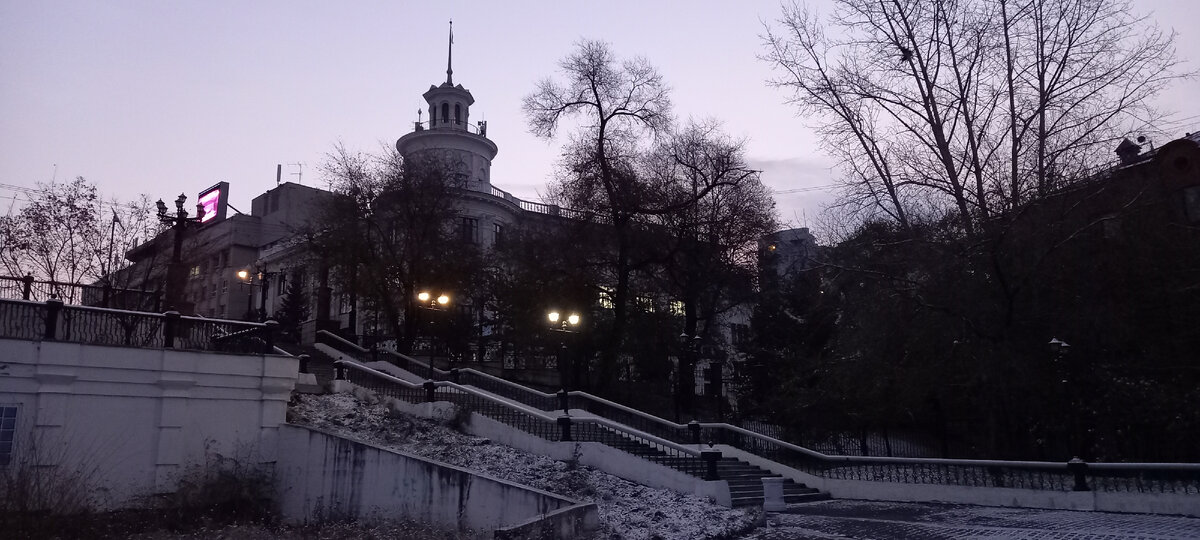 Набережная - ранние утро