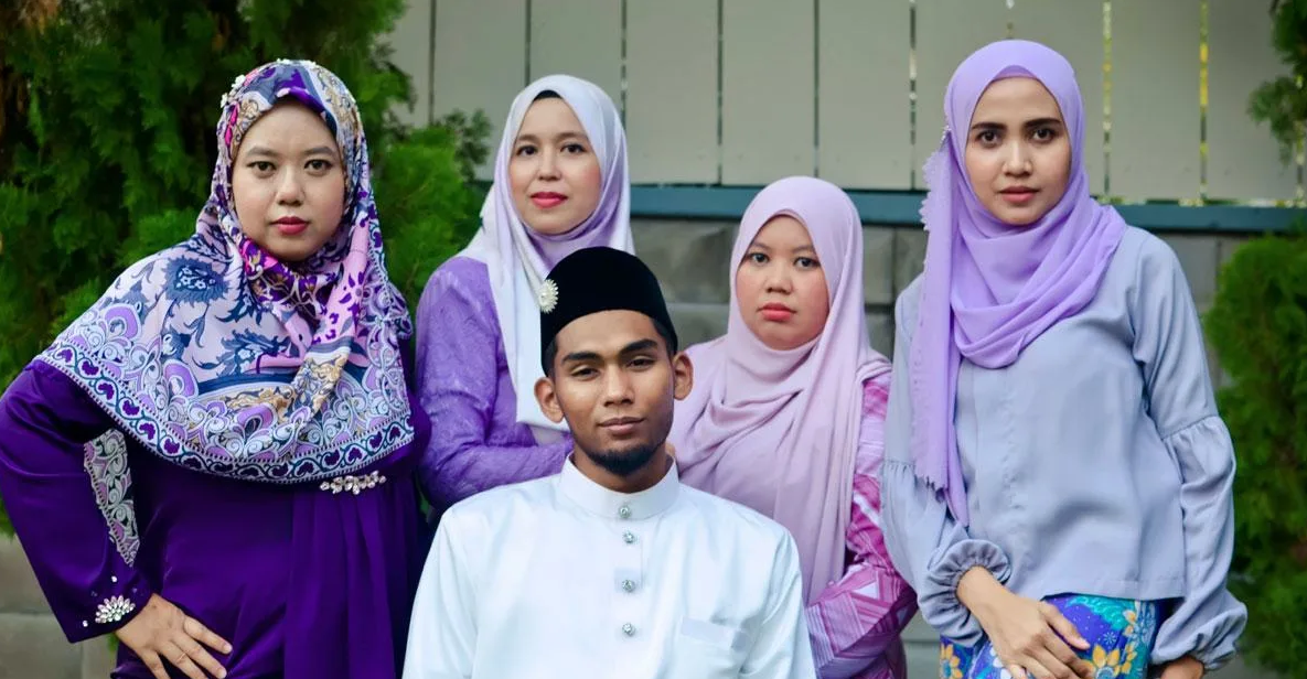 Ну куда тебе столько, малохольный?