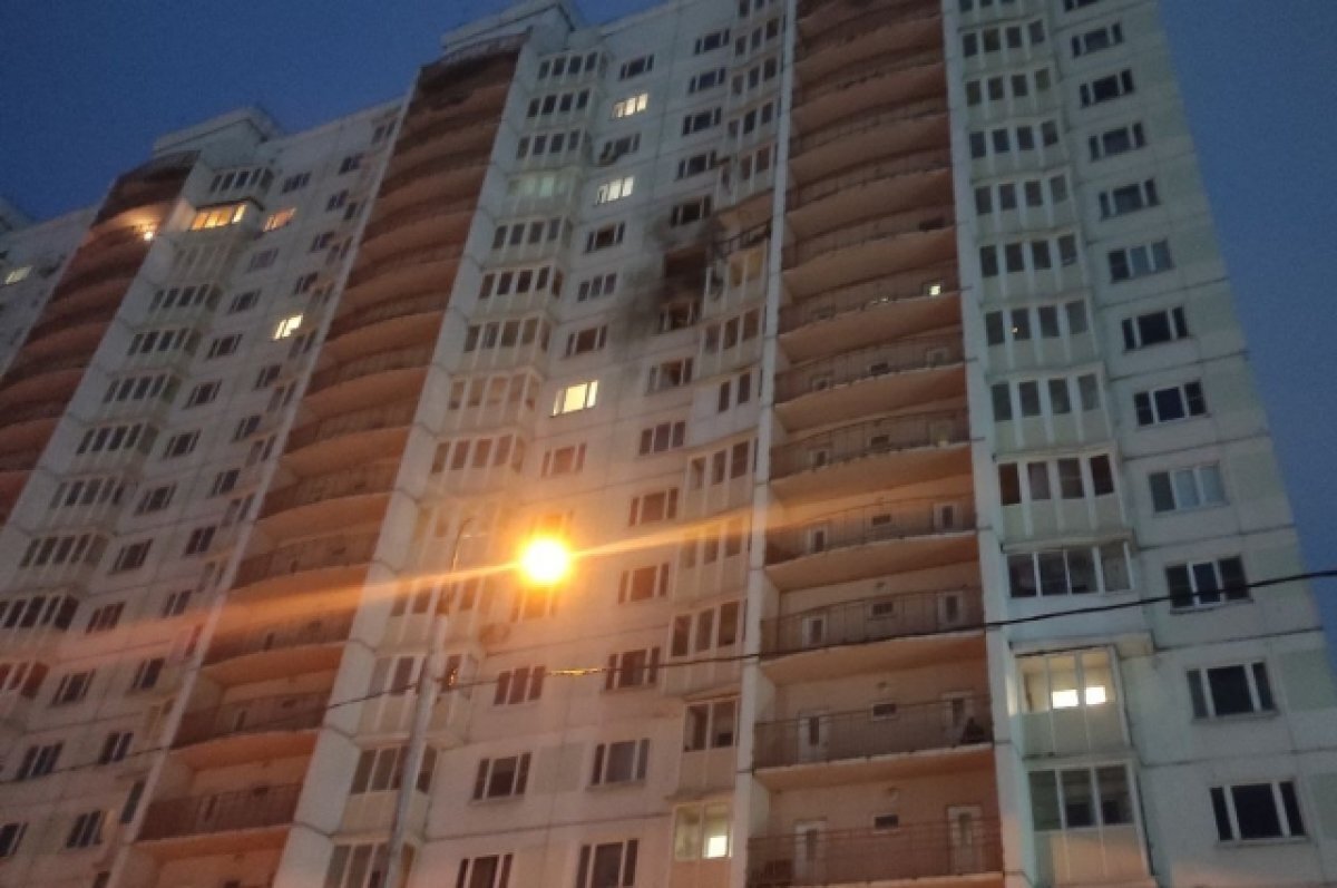    Беспилотник врезался в дом рано утром.