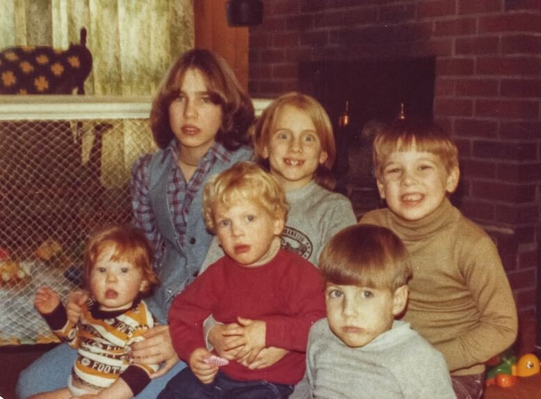 Ким с племянниками