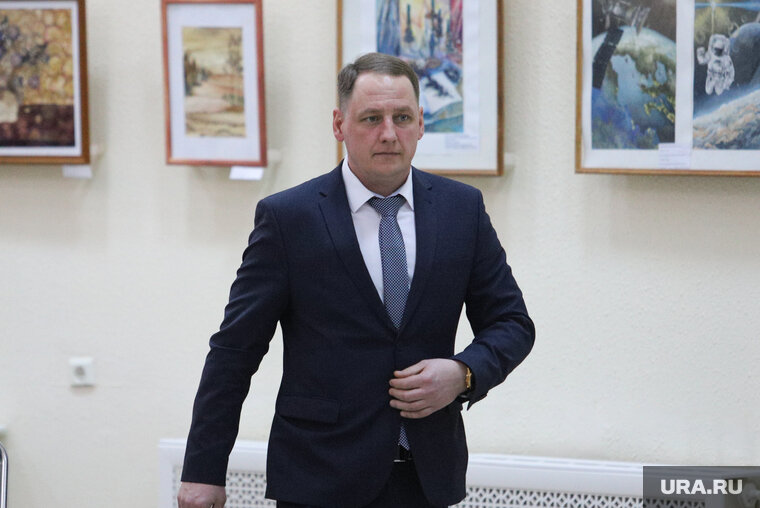    Мэр Шадринска Мокан поздравил маму с праздником