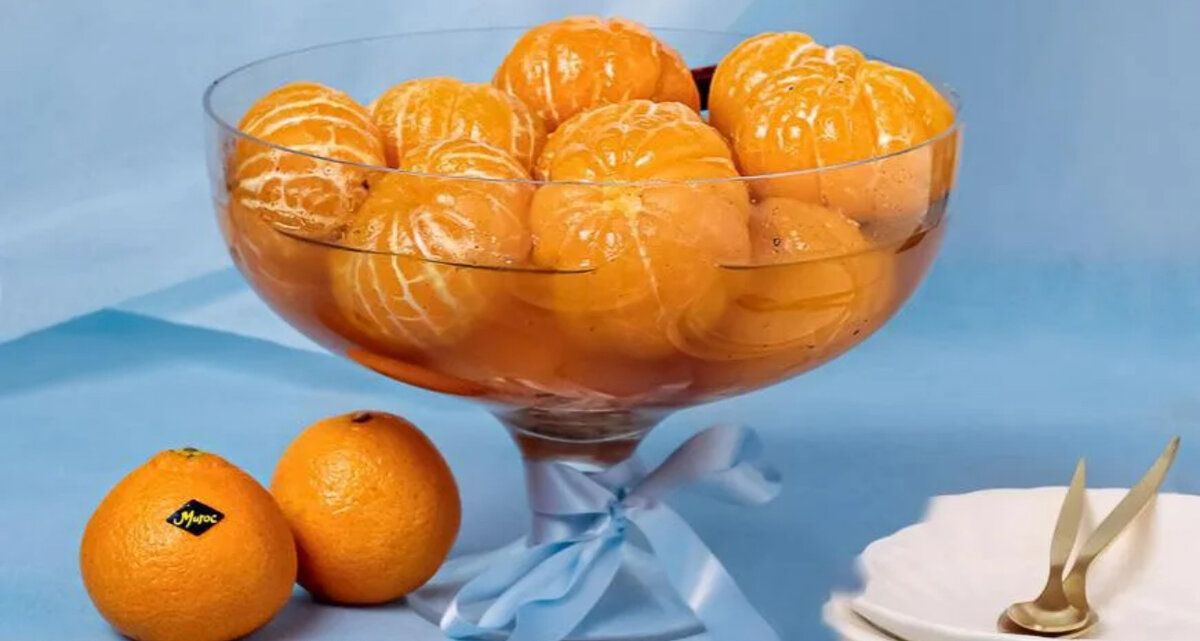 Мандарины в сиропе. Сироп апельсин. Красивая подача мандаринов. Красиво разложить мандарины на тарелке. Как красиво подать мандарины.