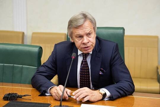    Алексей Пушков указал на забывчивость Анналены Бербок